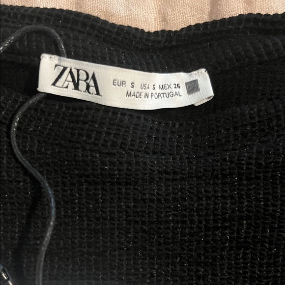 ZARA Black Puff Sleeve Crop Top - Picture 2 of 6